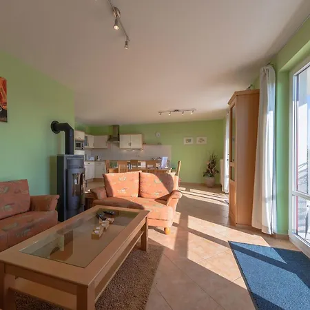 Storchenrast - Mit Kamin & Terrasse Am Fleesensee Appartement Göhren-Lebbin