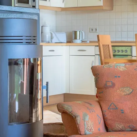 Storchenrast - Mit Kamin & Terrasse Am Fleesensee アパート Göhren-Lebbin